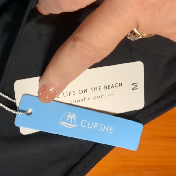 CUPSHE* high waisted high cut scalloped edge bathing suit bottom . Bandeau top - Picture 5 of 10